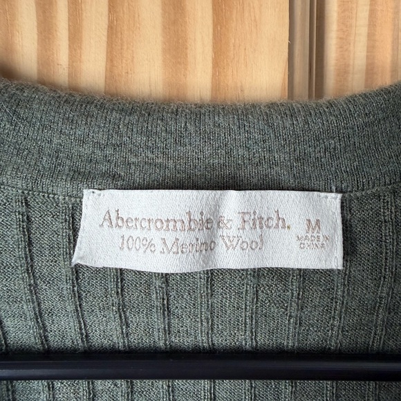 Abercrombie & Fitch Olive Wool Sweater - Picture 2 of 3